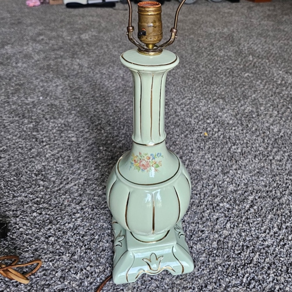 Vintage Mint Green Decorative Table Lamp - Picture 1 of 4